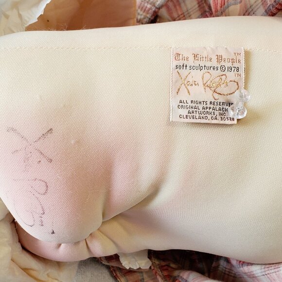 VINTAGE-1978 "The Little People"Soft Sculptures by Xavier Roberts "Charity"+DOCS - Picture 12 of 17